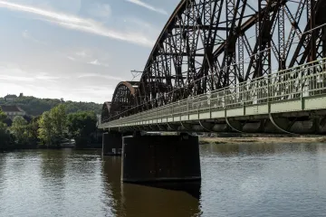 Nebourejte most na Výtoni, doporučuje Praze UNESCO