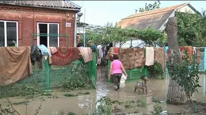 Rusko drží smutek za oběti záplav