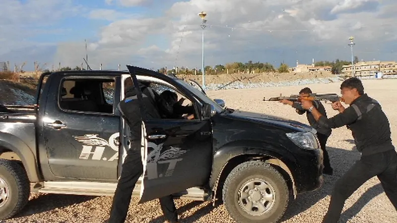 Výcvik kurdských speciálních jednotek