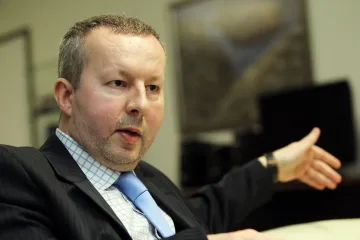 Vytunelovaný fond Vyšehrad - stín minulosti ministra Brabce