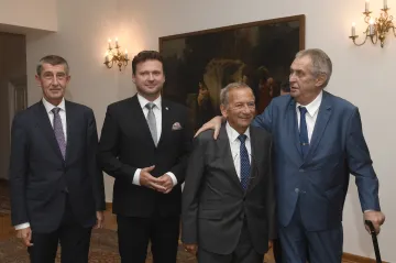Není důvod ke změně, odmítli ústavní činitelé oduznání Kosova