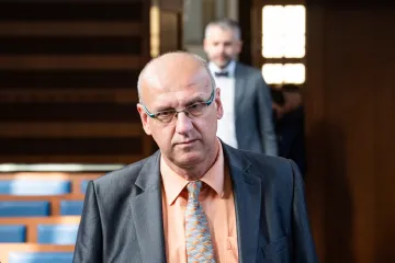 Soud potvrdil podmíněný trest za zmanipulování tendrů na nemocnici Náchod