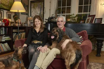 Manželé vyléčili vrozenou slepotu. Dostali za to „vědeckého Oscara“