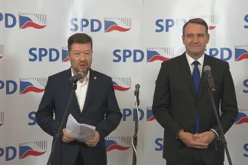 Okamurova slova k Pekarové Adamové zůstanou bez postihu. Výbor odmítl disciplinární řízení