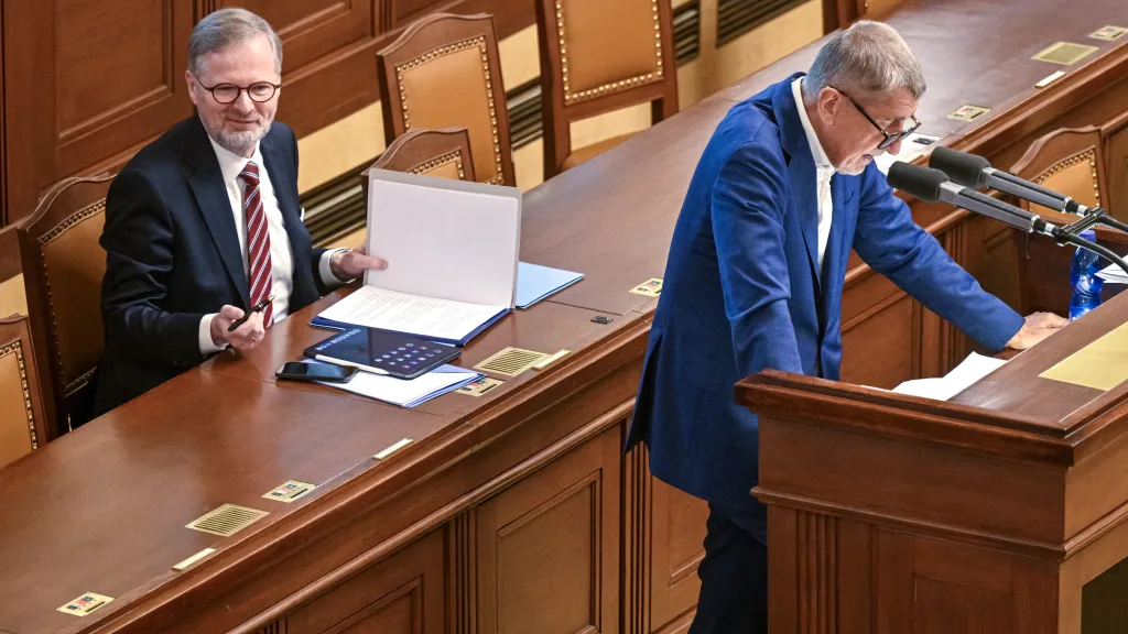 Petr Fiala a Andrej Babiš ve sněmovně