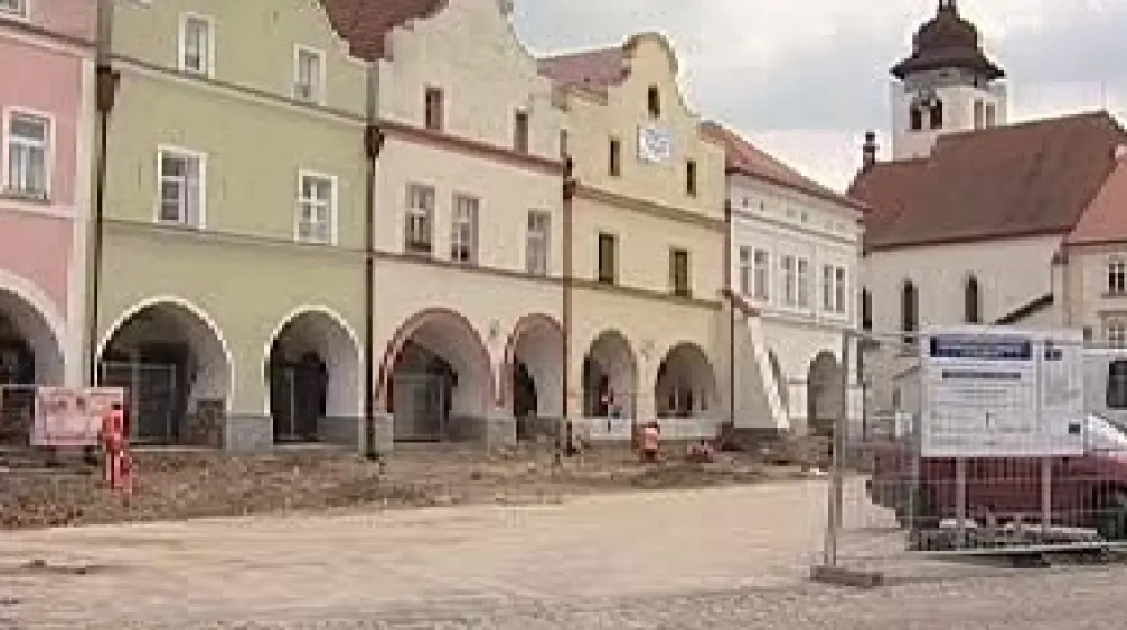 Náměstí v Novém Městě nad Metují