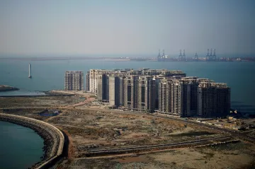 Potíže realitních gigantů v Číně se přelévají do obav o tamní ekonomiku. Peking povzbuzuje k nákupům