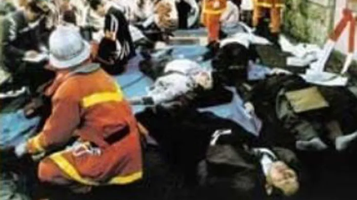 Útok sekty Óm šinrikjó v tokijském metru v roce 1995