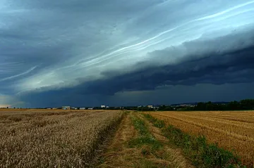 Česko svlaží bouřky, ochlazení ale nepřinesou