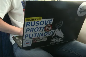 Čelí kritice i vlastnímu pocitu viny. Rusové, kteří utekli před Putinem, se snaží přemoct negativní image