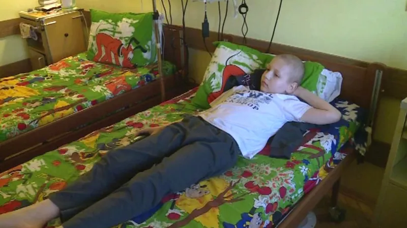 Malému Andrejovi ze Lvova pomáhá český pár