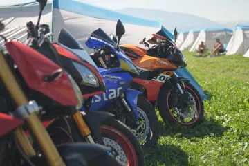 Největším konkurentem motocyklové Velké ceny v Brně je rakouský Spielberg. Srovnali jsme zázemí obou závodů