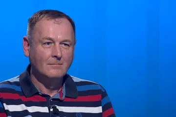 V Mariupolu bylo den před válkou v ulicích veselo, poté nastalo popírání reality, popisuje Dorazín