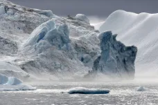 Grónsko se zelená, vědcům svítí červená. Za posledních třicet let se rostlinami zarostlé plochy zdvojnásobily