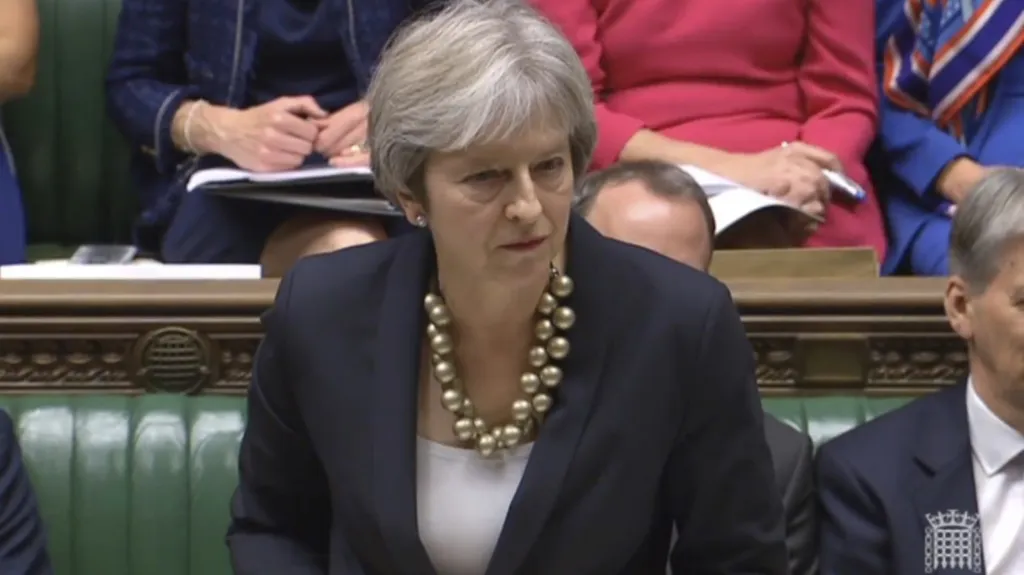 Theresa Mayová v britském parlamentu