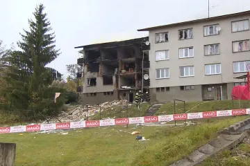 Jeden člověk zahynul po výbuchu plynu v domě na Prachaticku. Dalších devět je zraněných