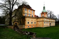 Ústecký kraj se marně snaží prodat zámek v Liběšicích. Připravuje další aukci