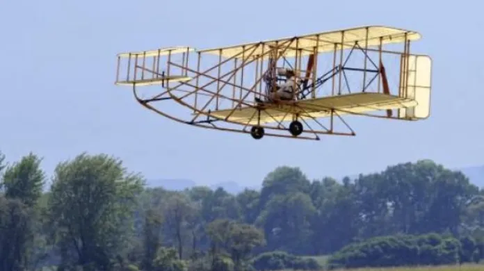 Historický Wright Flyer, jedna z atrakcí Aviatické pouti