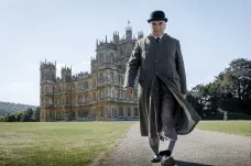 Recenze: Filmovému Panství Downton nechybí humor a laskavost, odvaha ale ano