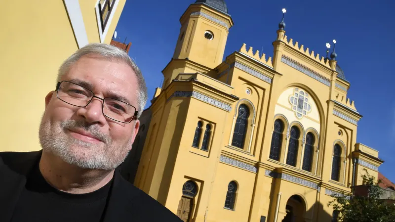 Zrekonstruovaná synagoga v Žatci