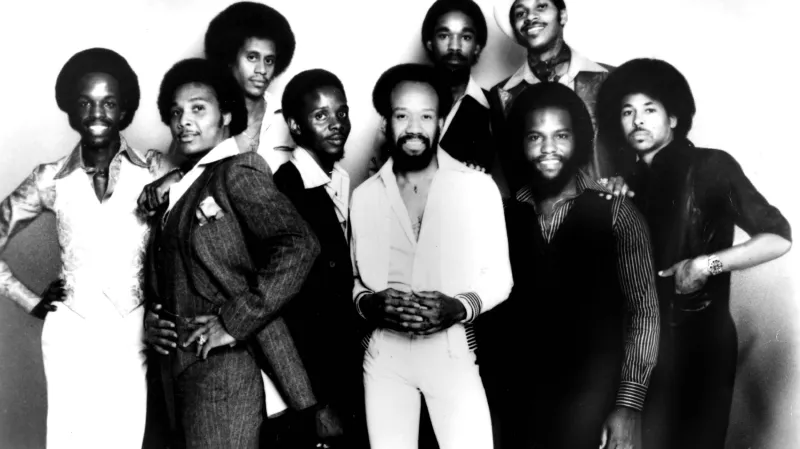 Earth, Wind & Fire (Maurice White uprostřed)
