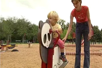 Prázdniny končí, je třeba pomýšlet na novou žádost o přídavek na dítě