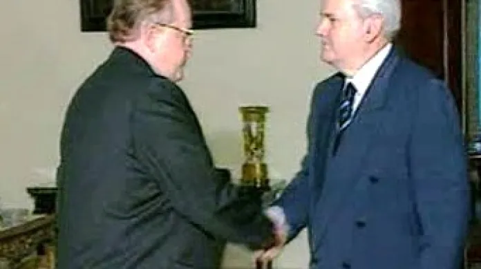 Martti Ahtisaari a Slobodan Milosević