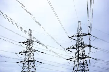Výroba elektřiny v Česku dál klesá, oslabují hlavně uhelné elektrárny
