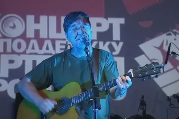 Zpěvák Ševčuk srovnal Rusko s Putinovým zadkem. Za hanobení armády dostal pokutu