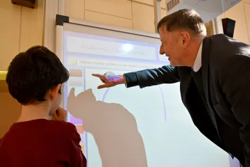 Vstupenkou na střední školu by mohly být testy v 9. třídě, uvedl Balaš