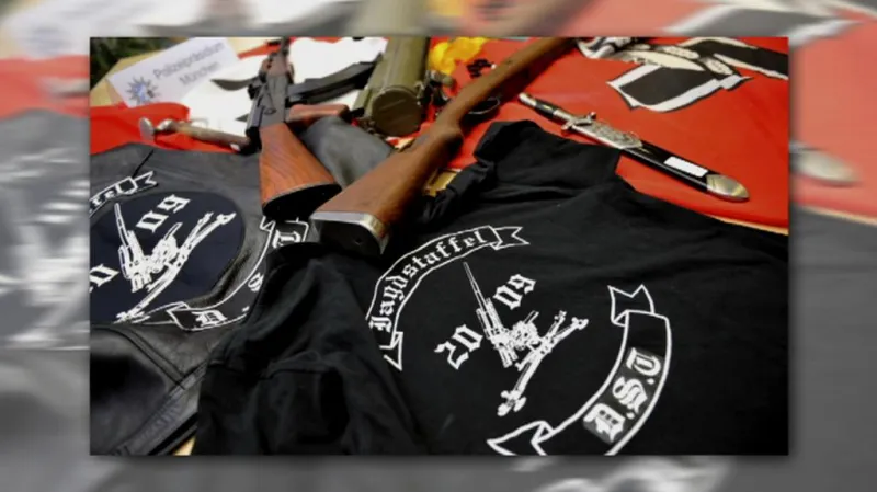 Zabavené předměty neonacistů