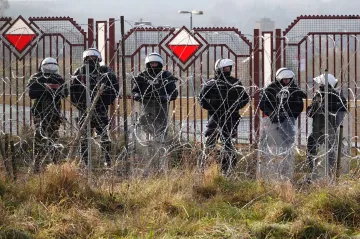 Lukašenko připustil, že běloruské síly pomáhají migrantům do Polska