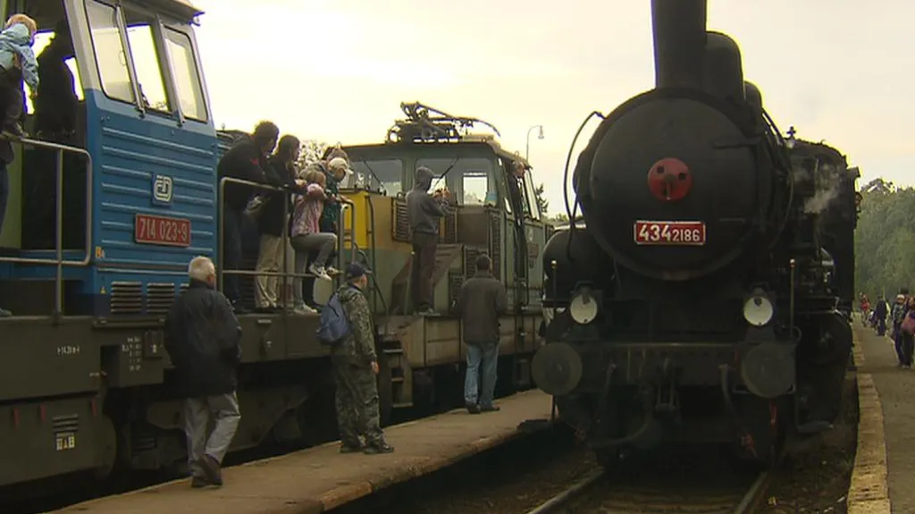 Historická lokomotiva na nádraží Braník při Dnu železnice
