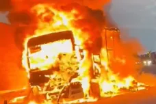 Požár kamionu na sedm hodin zastavil provoz na D1 na Benešovsku