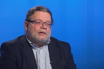Protesty v USA jsou důsledkem dvou krizí. Zásah policistů proti Floydovi byl rozbuška, tvrdí Vondra