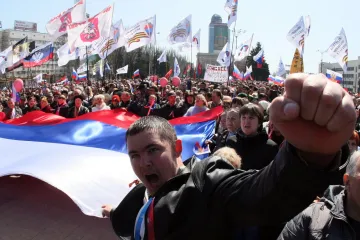 Demonstranti na východě Ukrajiny dál obsazují státní úřady