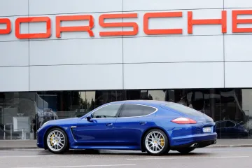 Zisk Porsche SE klesl o více než dvě pětiny. Srazil jej emisní skandál Volkswagenu