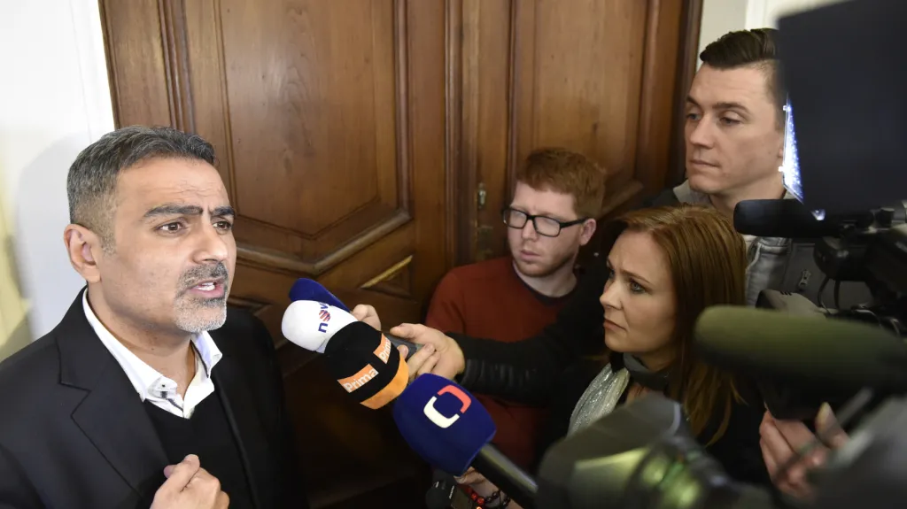 Podnikatel Abdulláh Zadeh si novinářům stěžoval na českou justici