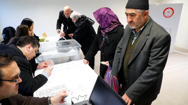 Hlasování na tureckém konzulátu v Berlíně