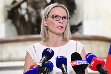 Mrázová cítí Babišovu podporu. Opozice dále žádá rezignaci