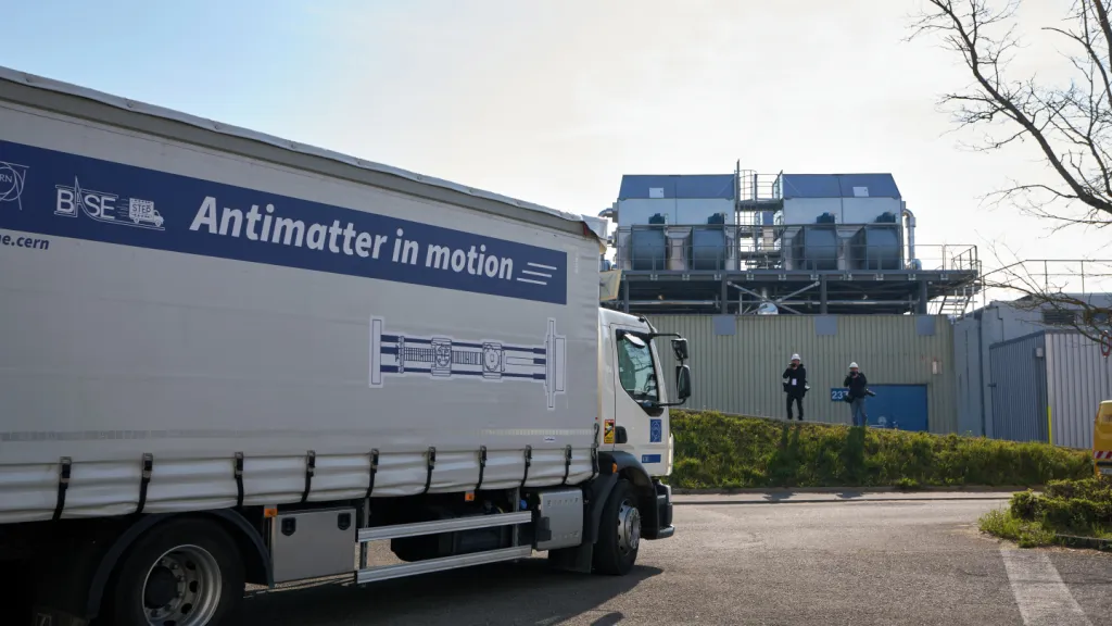 Dodávka, ve které se vezla antihmota