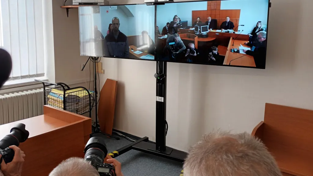 Šumperský okresní soud podmíněně propustil Václava Cojocarua a Iva Müllera