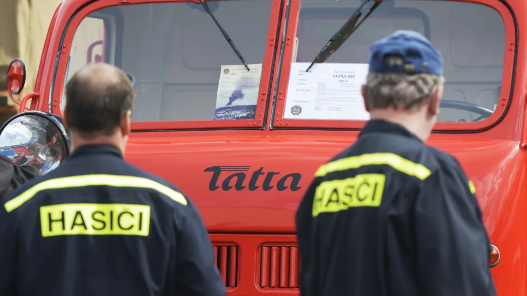 Přehlídka hasičské techniky ve Zbirohu