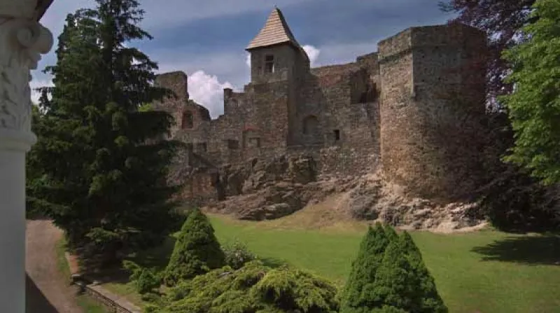 Hrad a galerie v Klenové