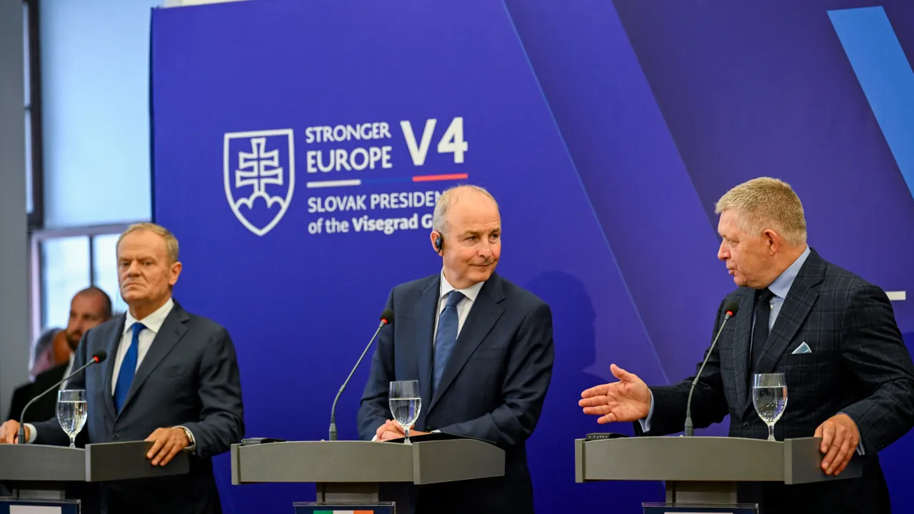 Země V4 podle Fica odmítají škrty v kohezní a zemědělské politice EU
