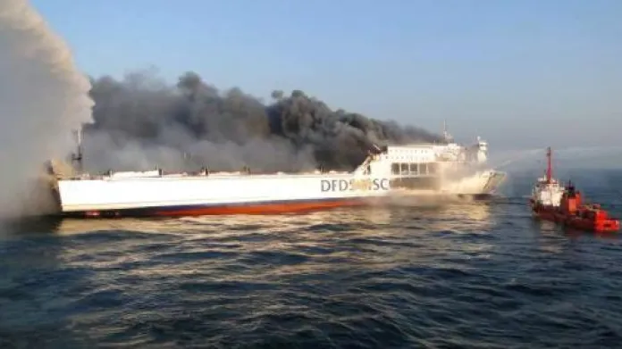 Požár trajektu Lisco Gloria
