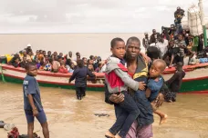 Po cykloně Idai vzniklo v Mosambiku obří jezero. Zemřelo přes pět set lidí, v zasažené oblasti se šíří cholera