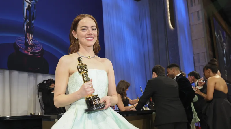Emma Stoneová s Oscarem pro nejlepší herečku v hlavní roli