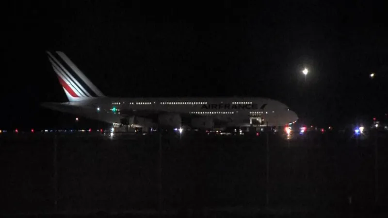 Letoun Air France na letišti v Halifaxu