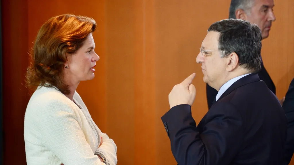 Alenka Bratušeková v hovoru s José Barrosem
